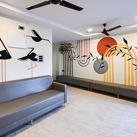 Super Townhouse De Alphabet Karmanghat Hyderabad Luaran gambar