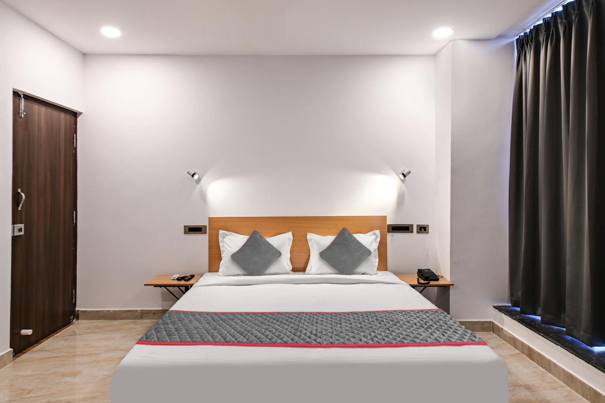 Super Townhouse De Alphabet Karmanghat Hyderabad Luaran gambar
