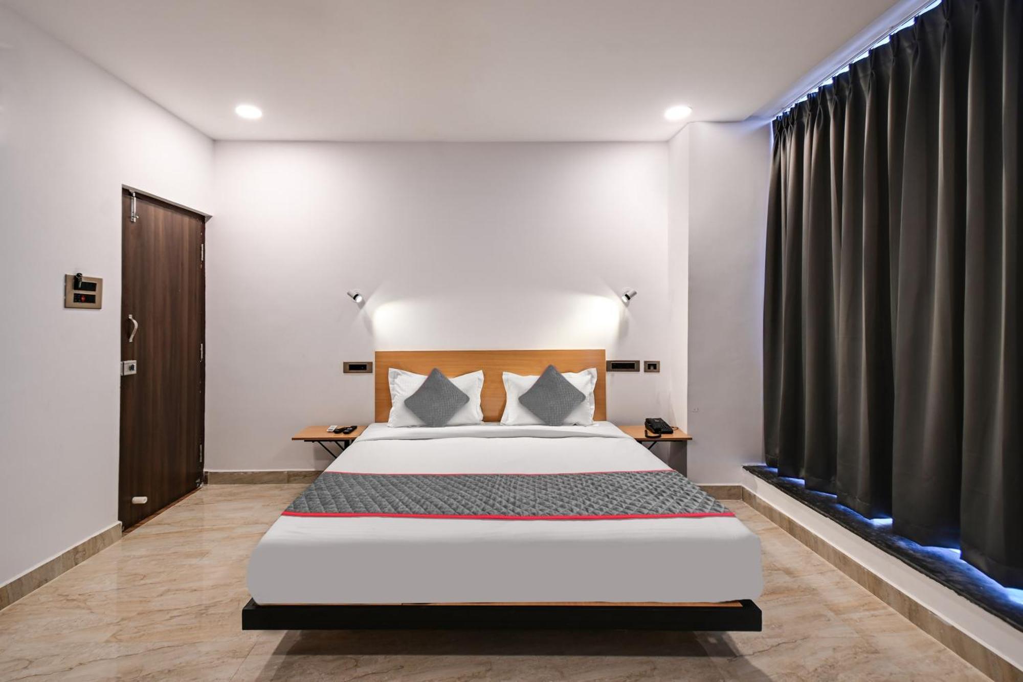 Super Townhouse De Alphabet Karmanghat Hyderabad Luaran gambar