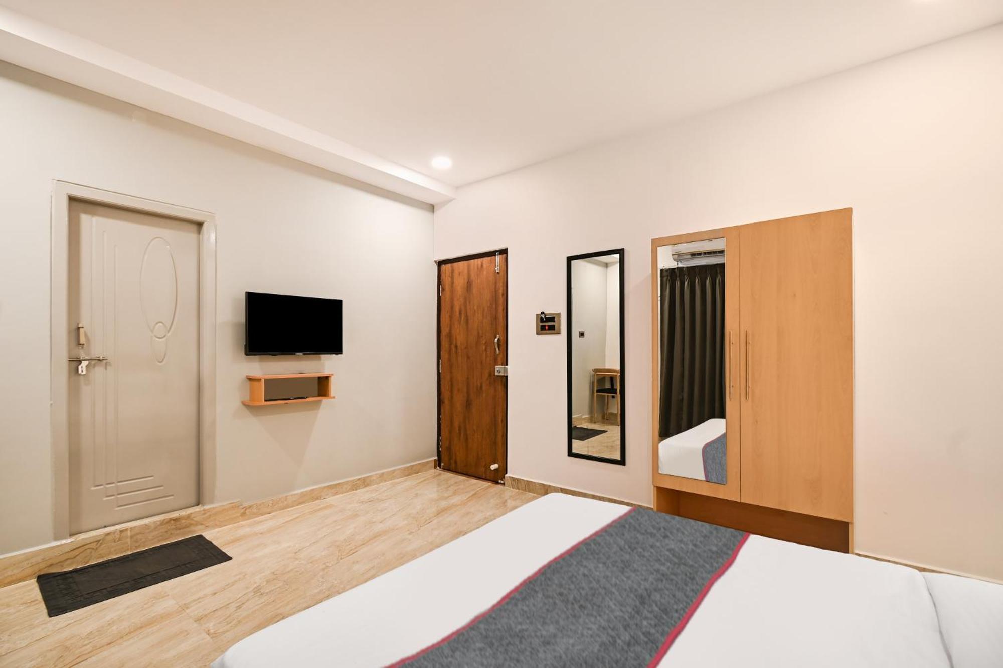 Super Townhouse De Alphabet Karmanghat Hyderabad Luaran gambar