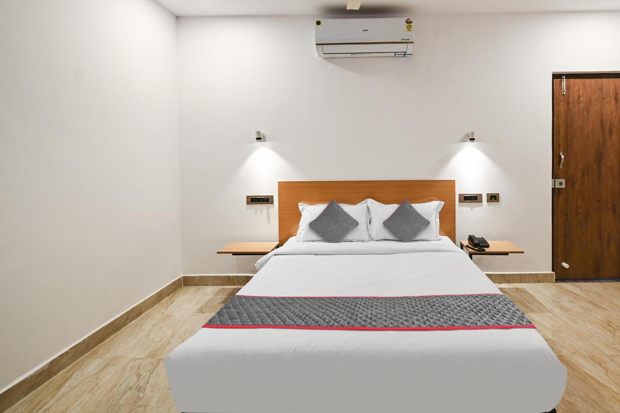 Super Townhouse De Alphabet Karmanghat Hyderabad Luaran gambar