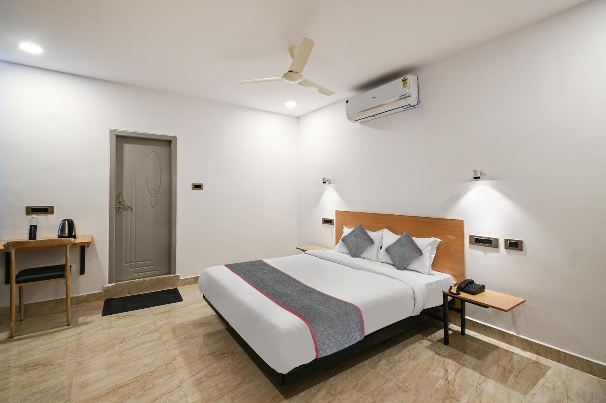 Super Townhouse De Alphabet Karmanghat Hyderabad Luaran gambar